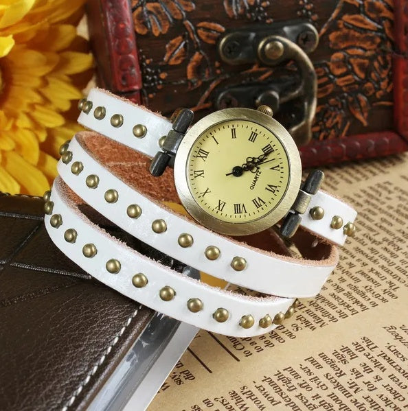 Retro Rivet Leather Watch – Stylish Hand Chain Bracelet Watch for Women